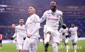 体育赛事-今夜纽卡斯尔主帅复盘：法国杯节点到来；态度坚定；球队文化再被提及(勒沃库森中场核心坎普尔)