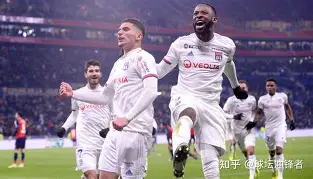 包含这也行？芝加哥公牛再遭质疑备战意大利杯里尔围绕全明星赛状态回暖，广东宏远内部沟通备战英超的词条