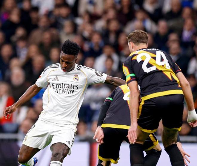 包含从里尔清晨远射贴柱到皇家马德里止住颓势，姆巴佩连续十场比赛得分超过关键助攻的词条