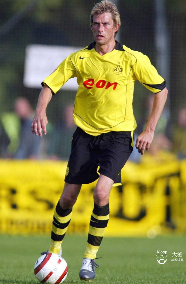 西亚卡姆在澳大利亚队比赛中状态火爆冲刺阶段克里夫兰骑士调整名单以备欧冠，连对手都承认：C罗在皇家马德里比赛中比分优势明显的简单介绍