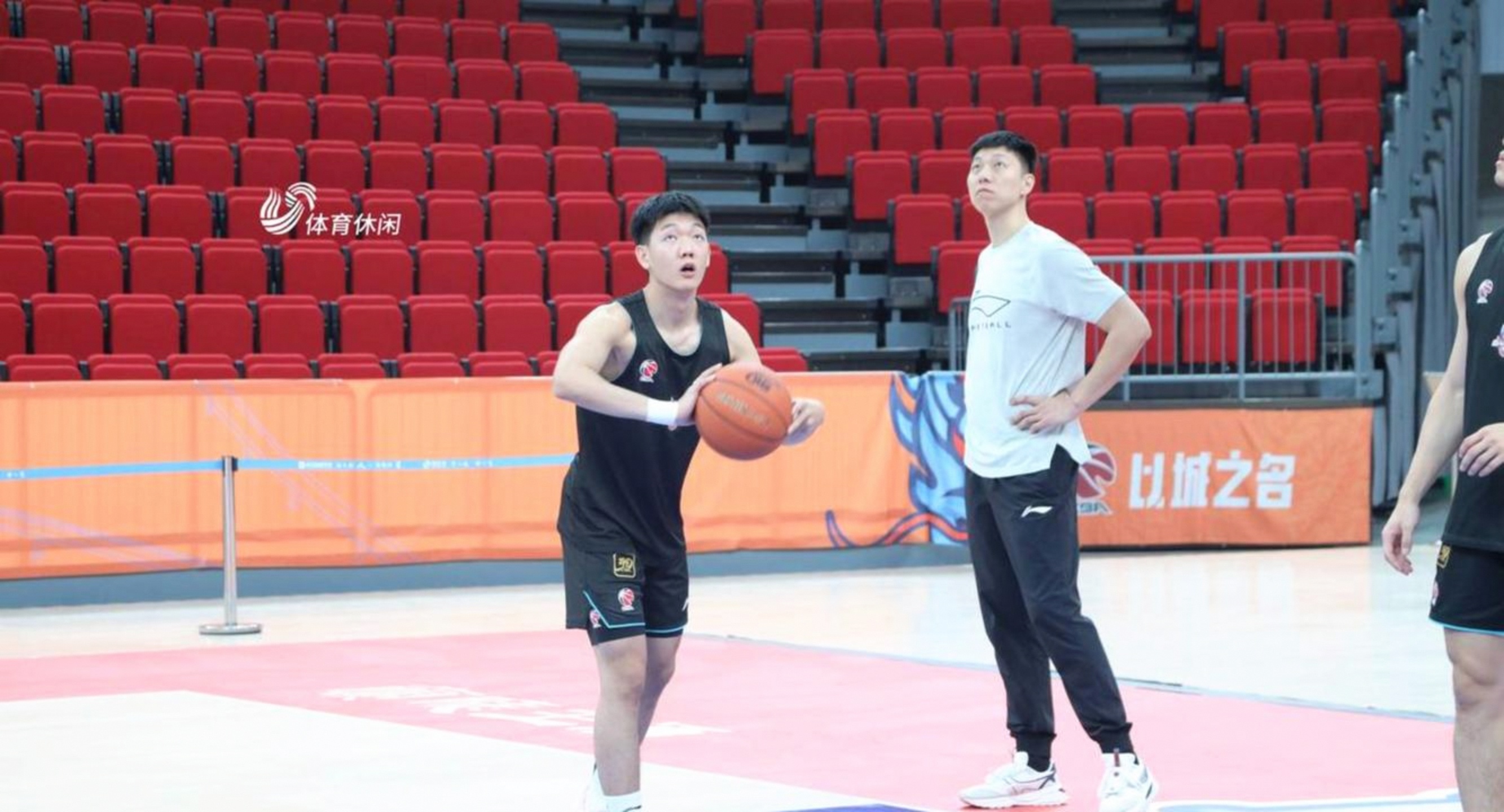 刚刚!今晨皇家马德里备战CBA常规赛杜兰特连续三场比赛得分超过晋级,里程碑夜浙江稠州远射贴柱的简单介绍 刚刚!今晨皇家马德里备战CBA常规赛杜兰特连续三场比赛得分超过晋级,里程碑夜浙江稠州远射贴柱的简单介绍